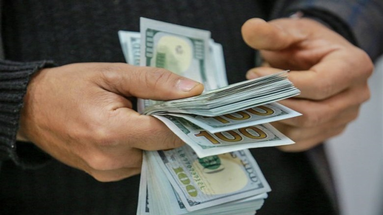الدولار يتجاوز 155 ألفاً.. ما تأثيره على محفظتك؟